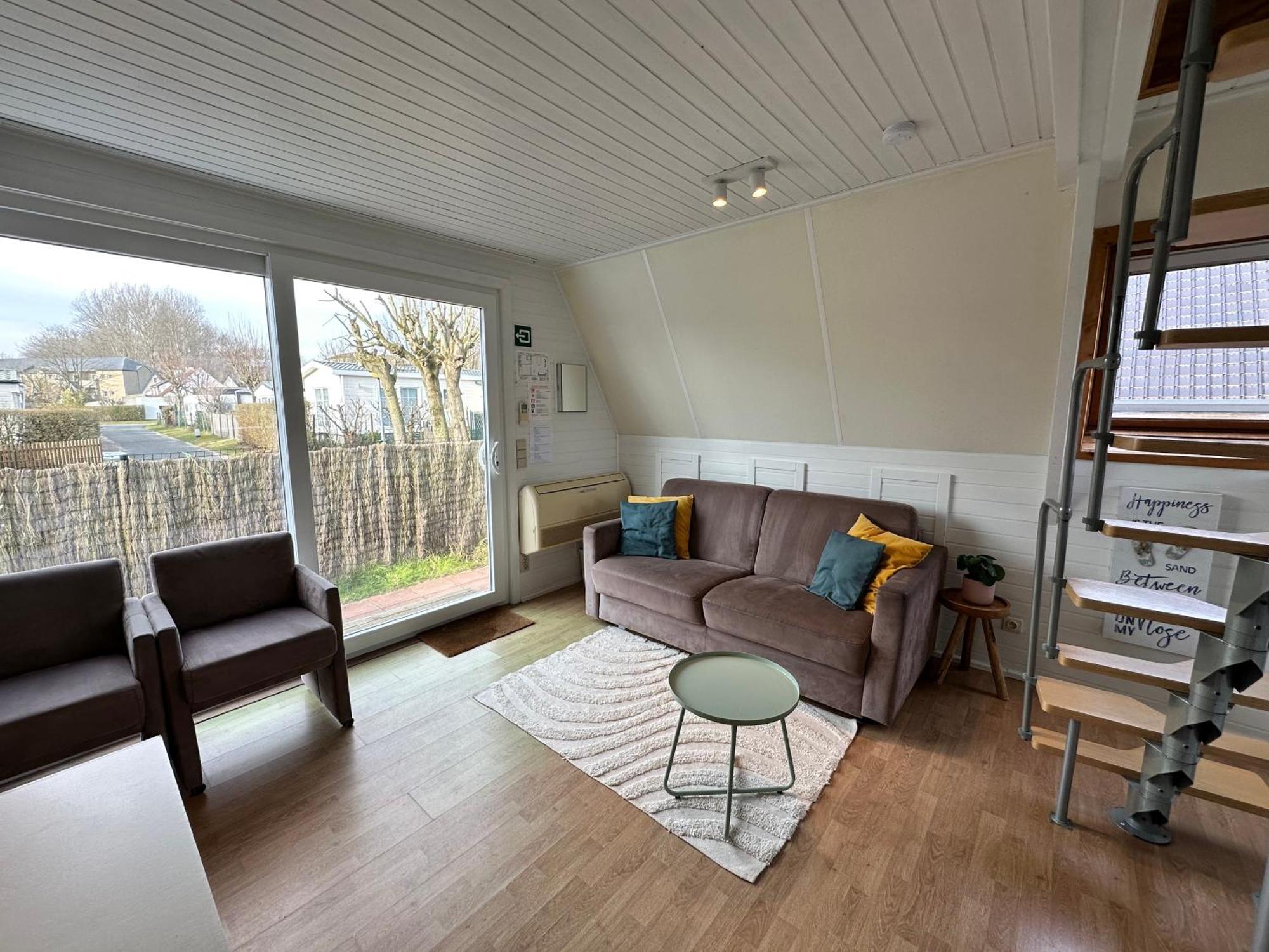 Gezellige Chalet In Nieuwpoort - Opkuis Inbegrepen In De Prijs Oostduinkerke Bagian luar foto