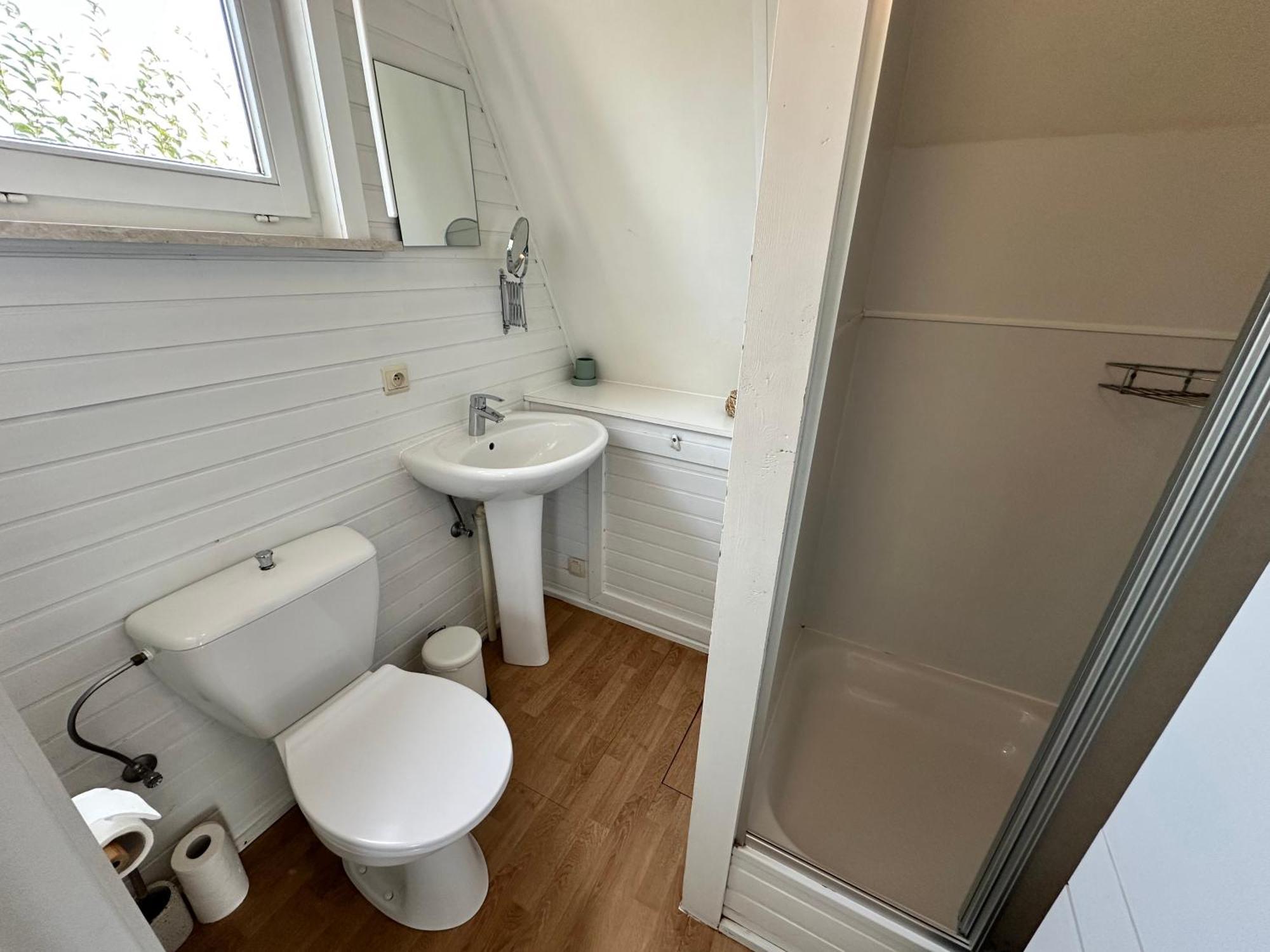 Gezellige Chalet In Nieuwpoort - Opkuis Inbegrepen In De Prijs Oostduinkerke Bagian luar foto