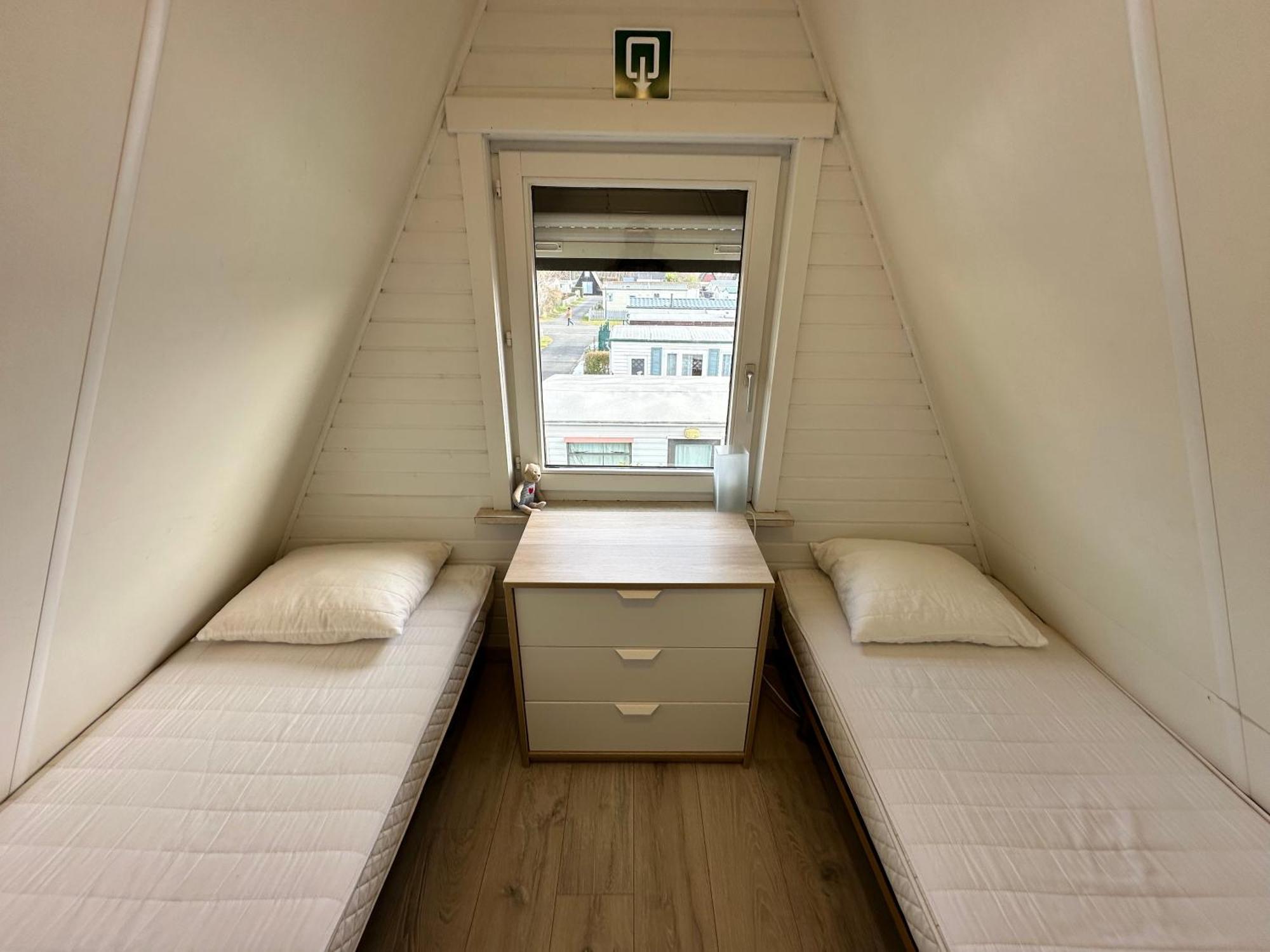 Gezellige Chalet In Nieuwpoort - Opkuis Inbegrepen In De Prijs Oostduinkerke Bagian luar foto