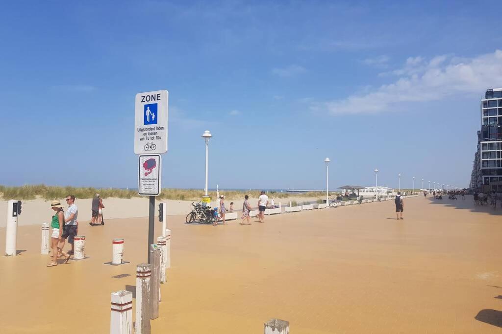 Gezellige Chalet In Nieuwpoort - Opkuis Inbegrepen In De Prijs Oostduinkerke Bagian luar foto